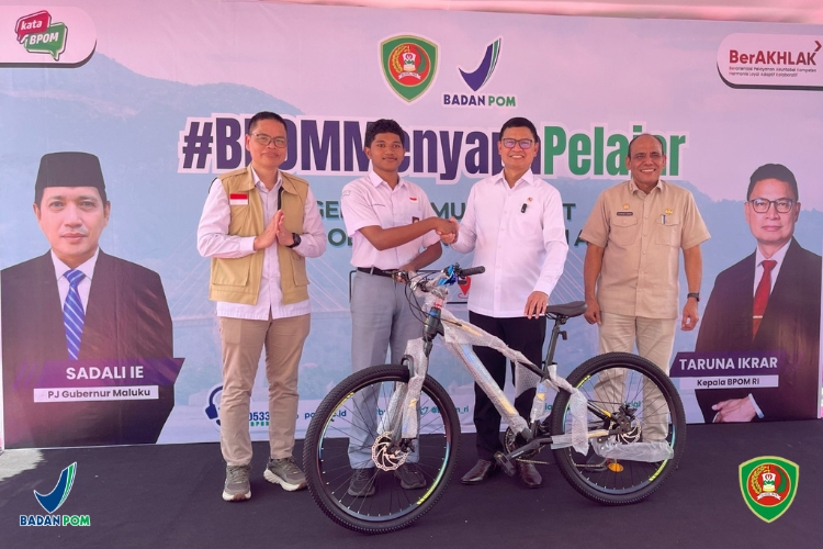 Kepala Badan Pengawas Obat dan Makanan (Badan POM) Republik Indonesia, Taruna Ikrar, melaksanakan kunjungan kerja di SMA Negeri 6 Ambon.