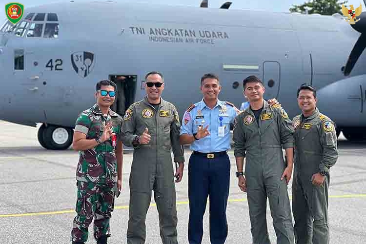 Super Hercules TNI AU Mendarat Perdana di Saumlaki