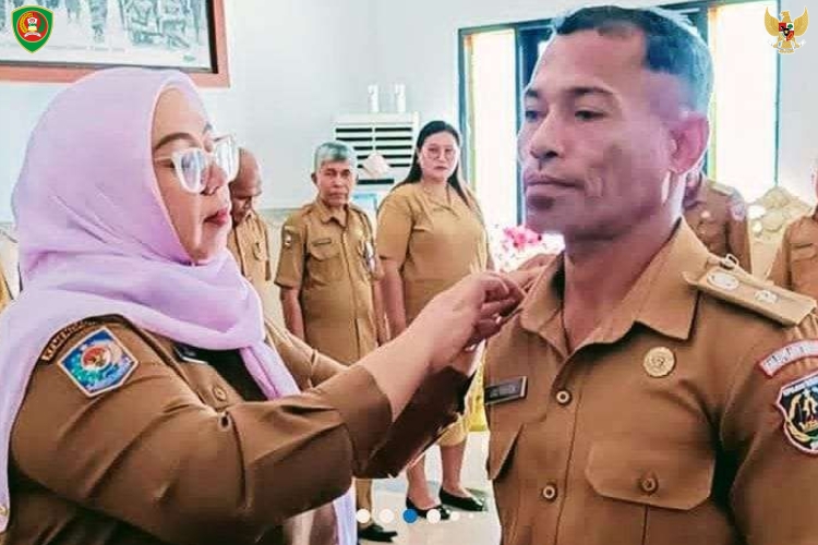 Penjabat Bupati Lantik Penjabat Kepala Desa Latdalam