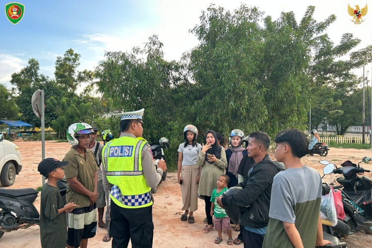 Sosialisasi Saber Pungli Di Kampung Watubela