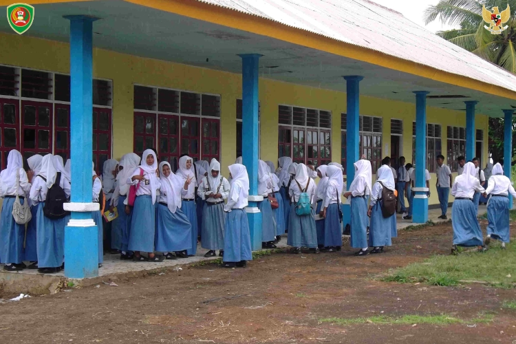 Pemerintah Seram Bagian Timur Kembangkan Pendidikan Kampung