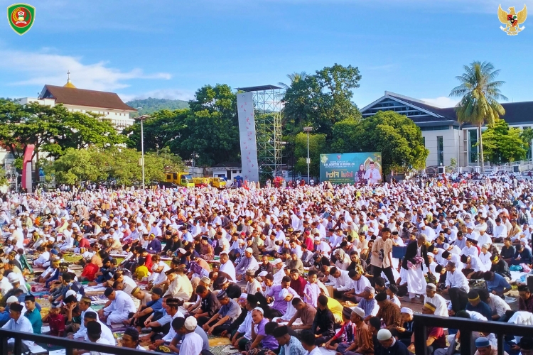Toleransi Beragama, Perayaan Idul Fitri di Kampung Dullah Selatan